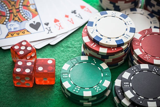 momoplay app showing live casino blackjack table with dealer