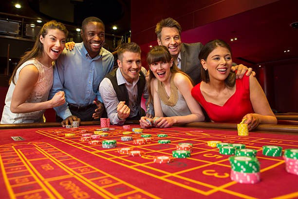 Live dealer table interface on momoplay Cambodia Pools showing blackjack and roulette options